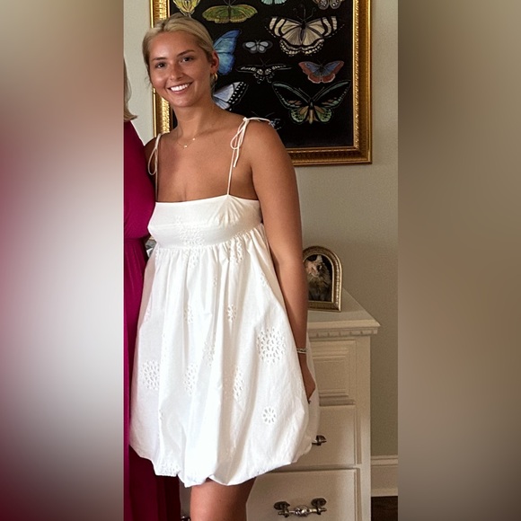 Zara Dresses & Skirts - Zara Ivory Embroidered Dress